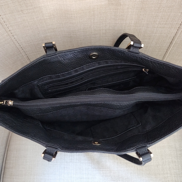 Michael Kors Chain-Link Leather Tote - Picture 8 of 16